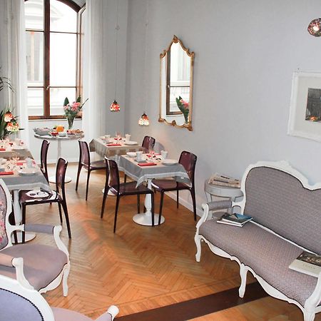 Florence Chic Luaran gambar