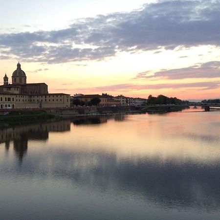 Florence Chic Luaran gambar