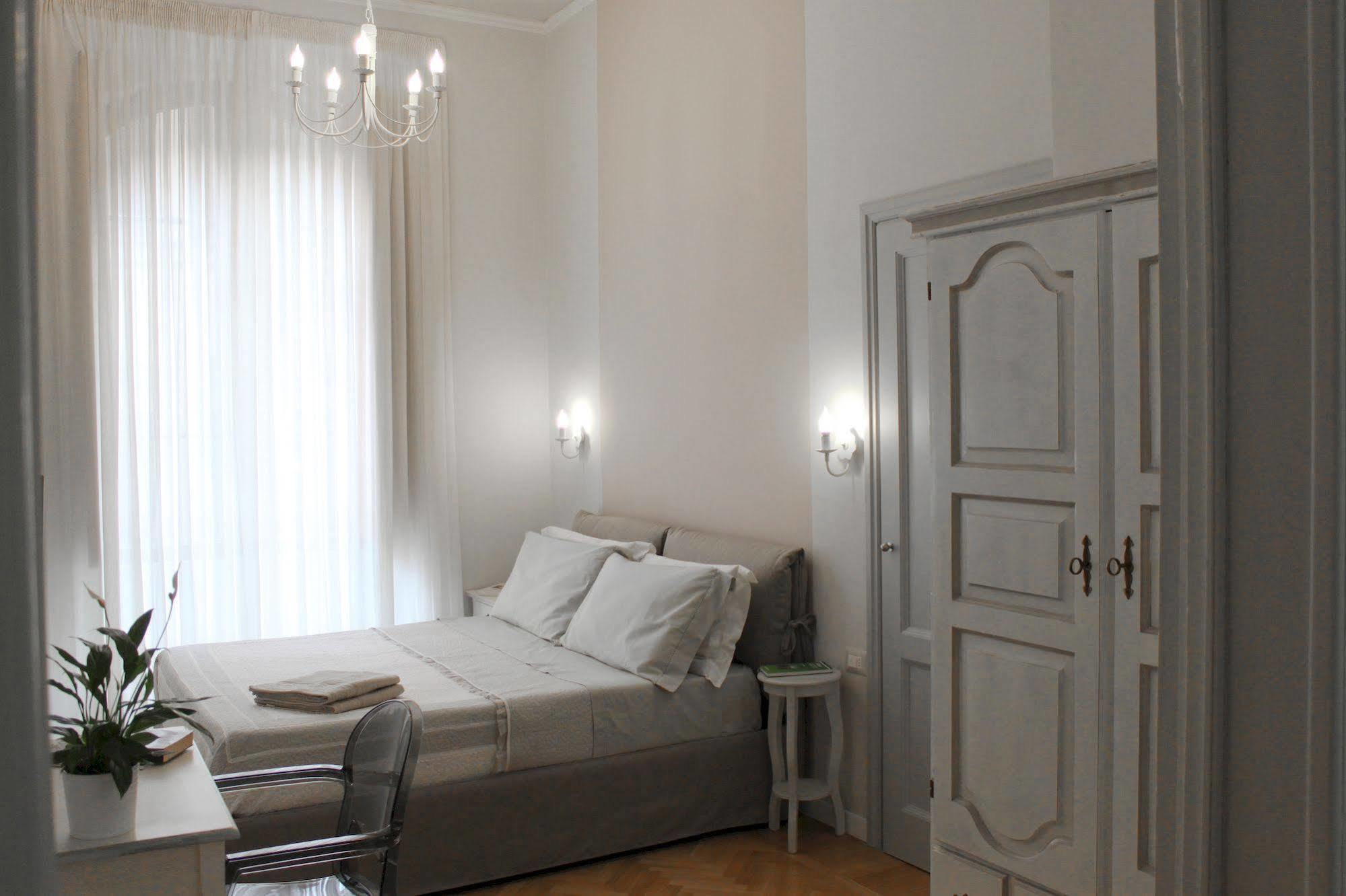Florence Chic Luaran gambar