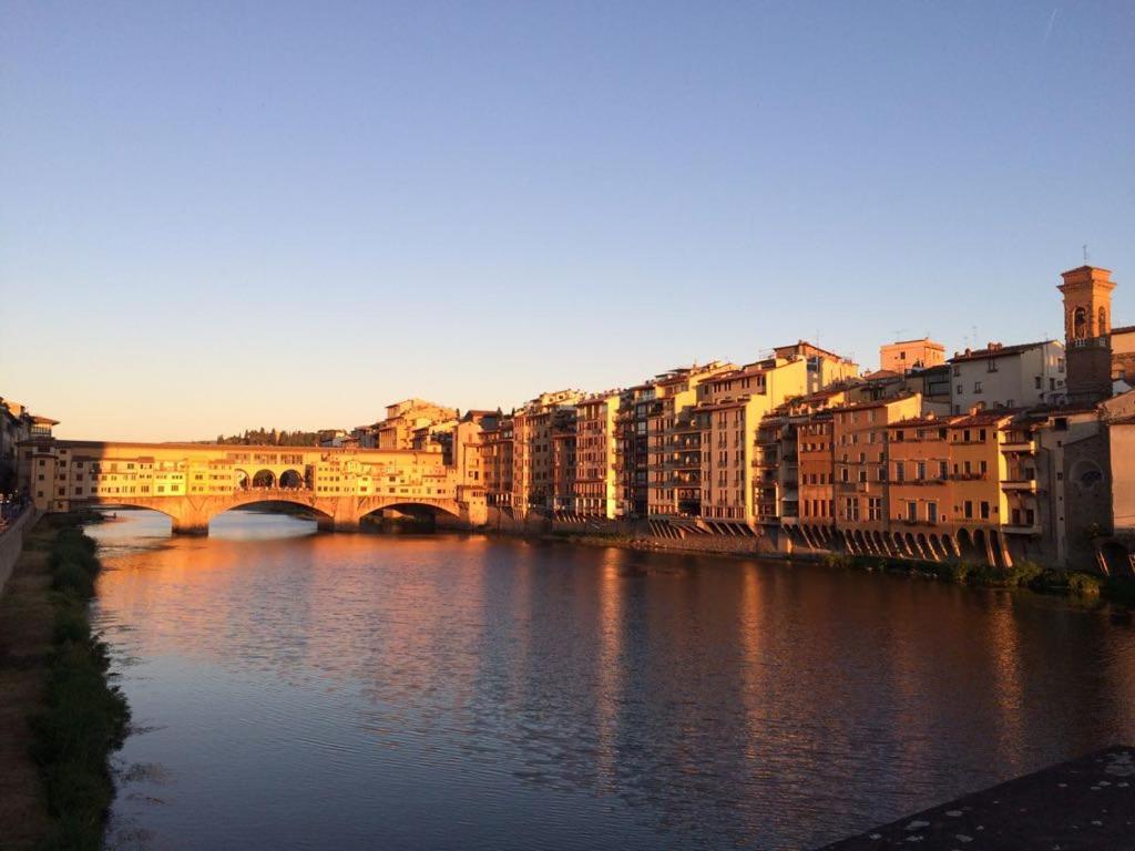 Florence Chic Luaran gambar