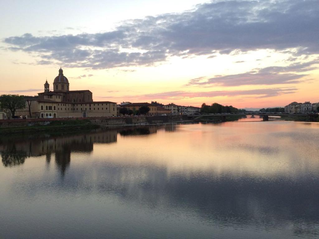Florence Chic Luaran gambar