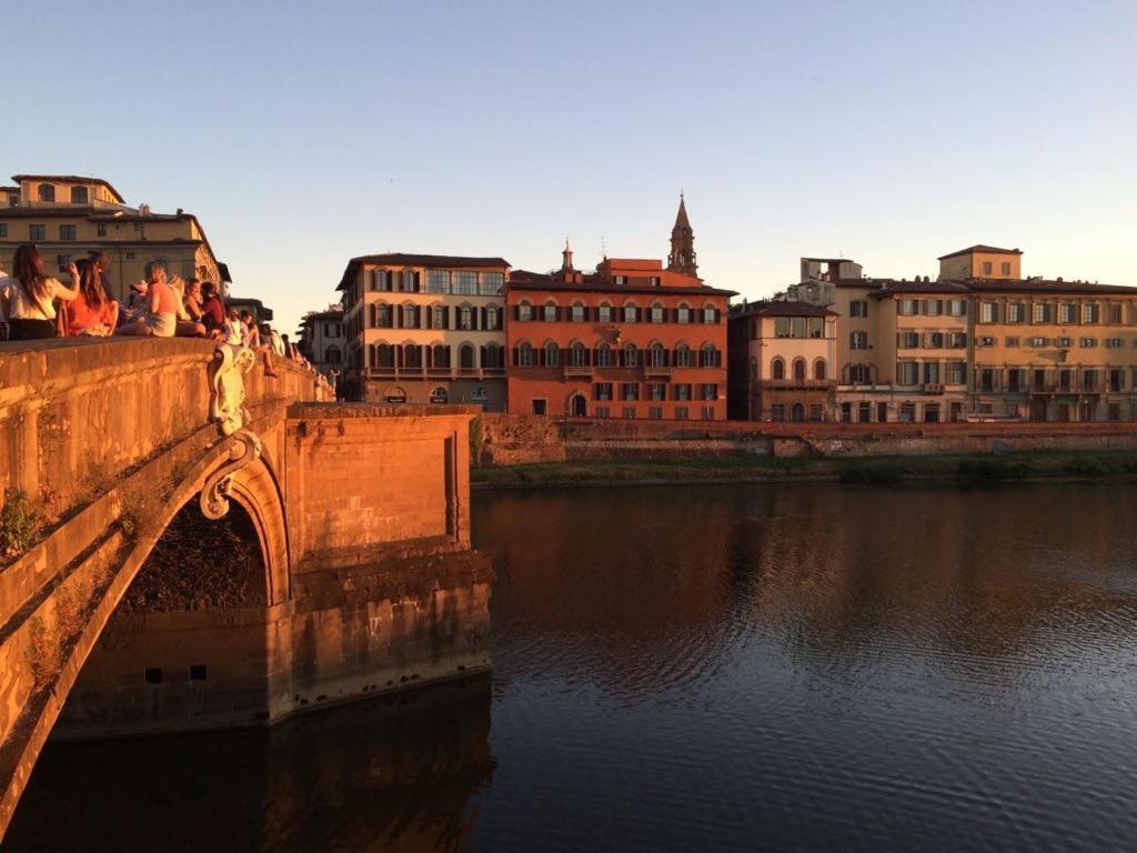 Florence Chic Luaran gambar